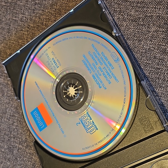 Puccini's Turandot 2 Disc Set - Picture 3 of 6